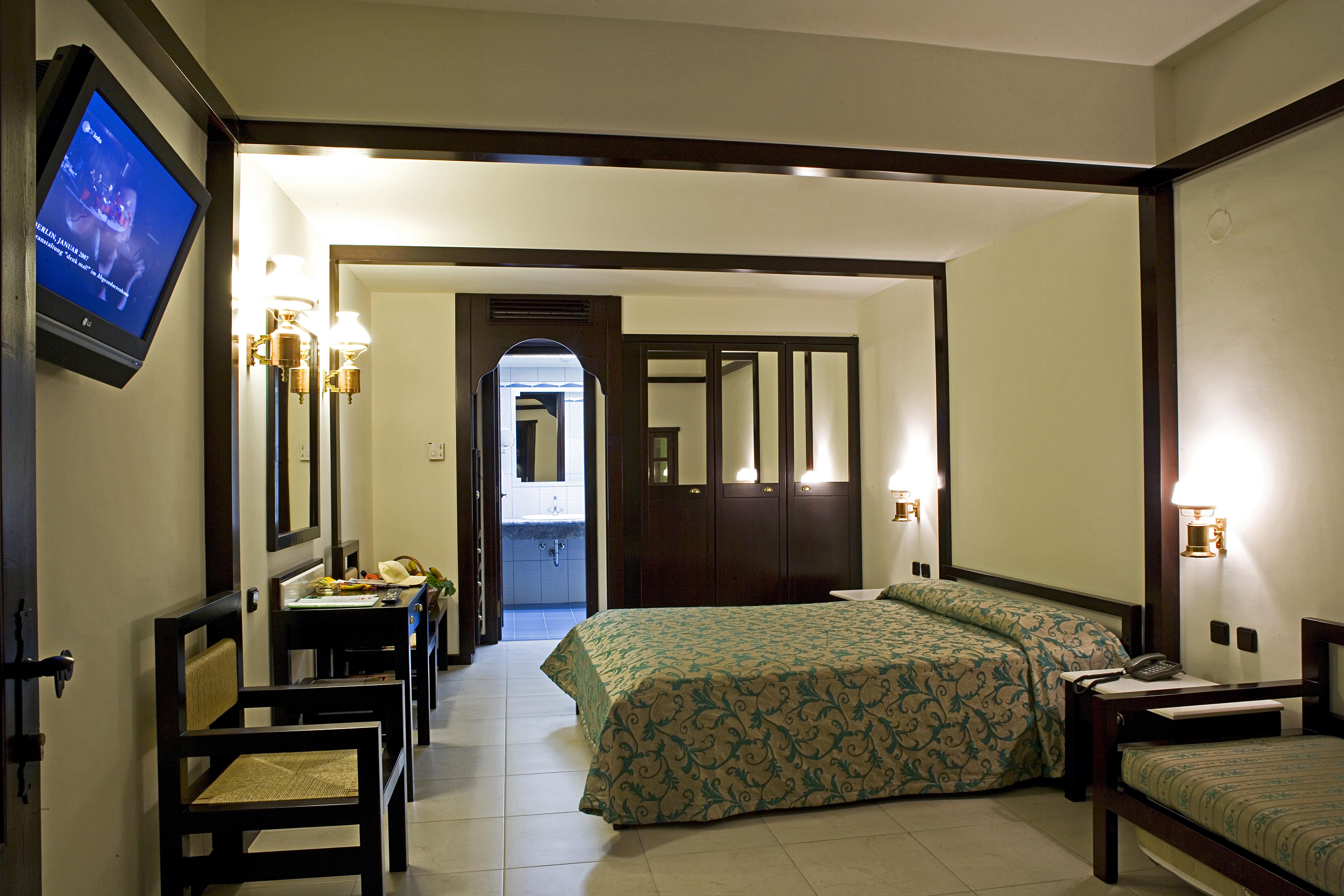Simantro Resort Sani  Exterior foto A room at the hotel