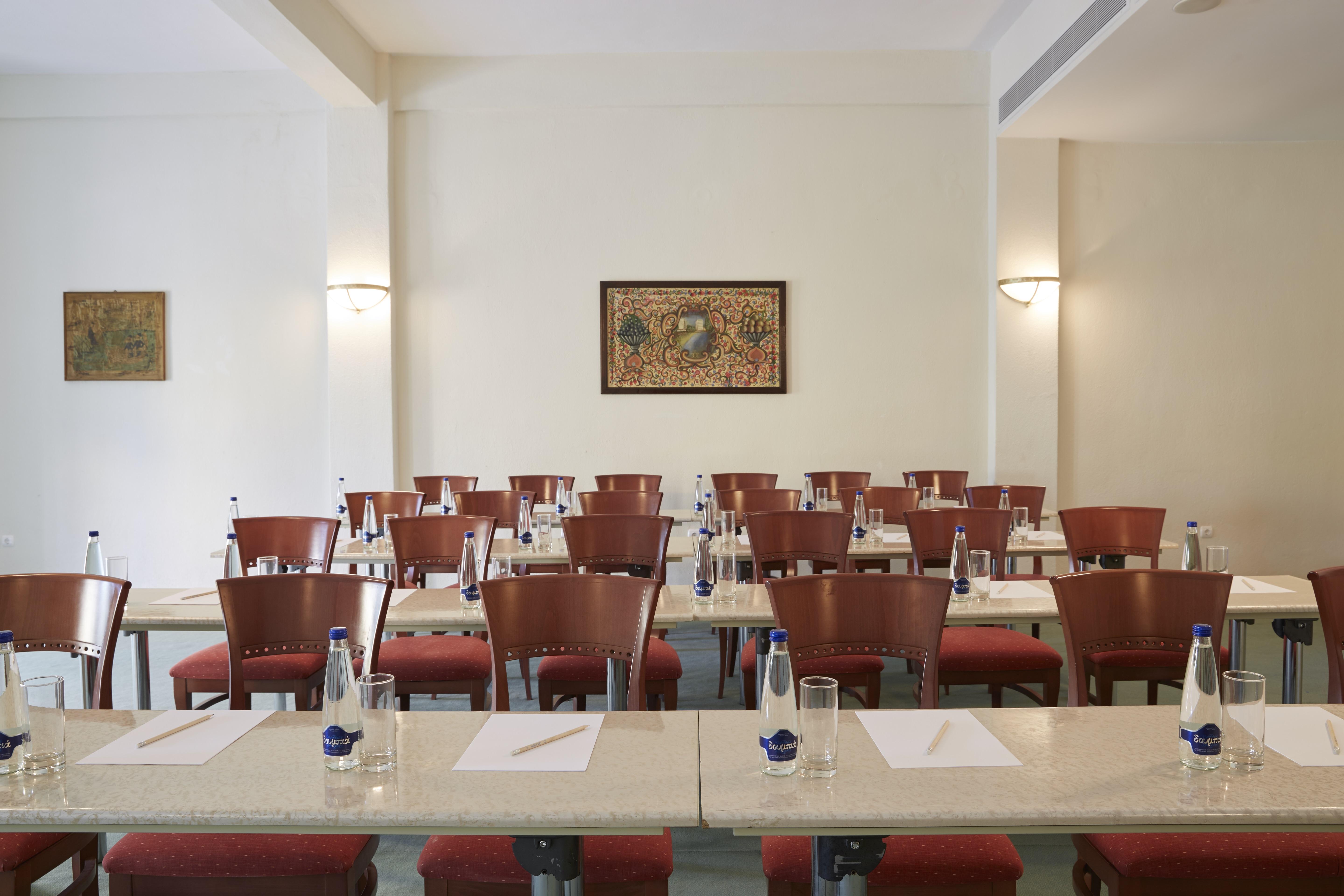 Simantro Resort Sani  Exterior foto Meeting room