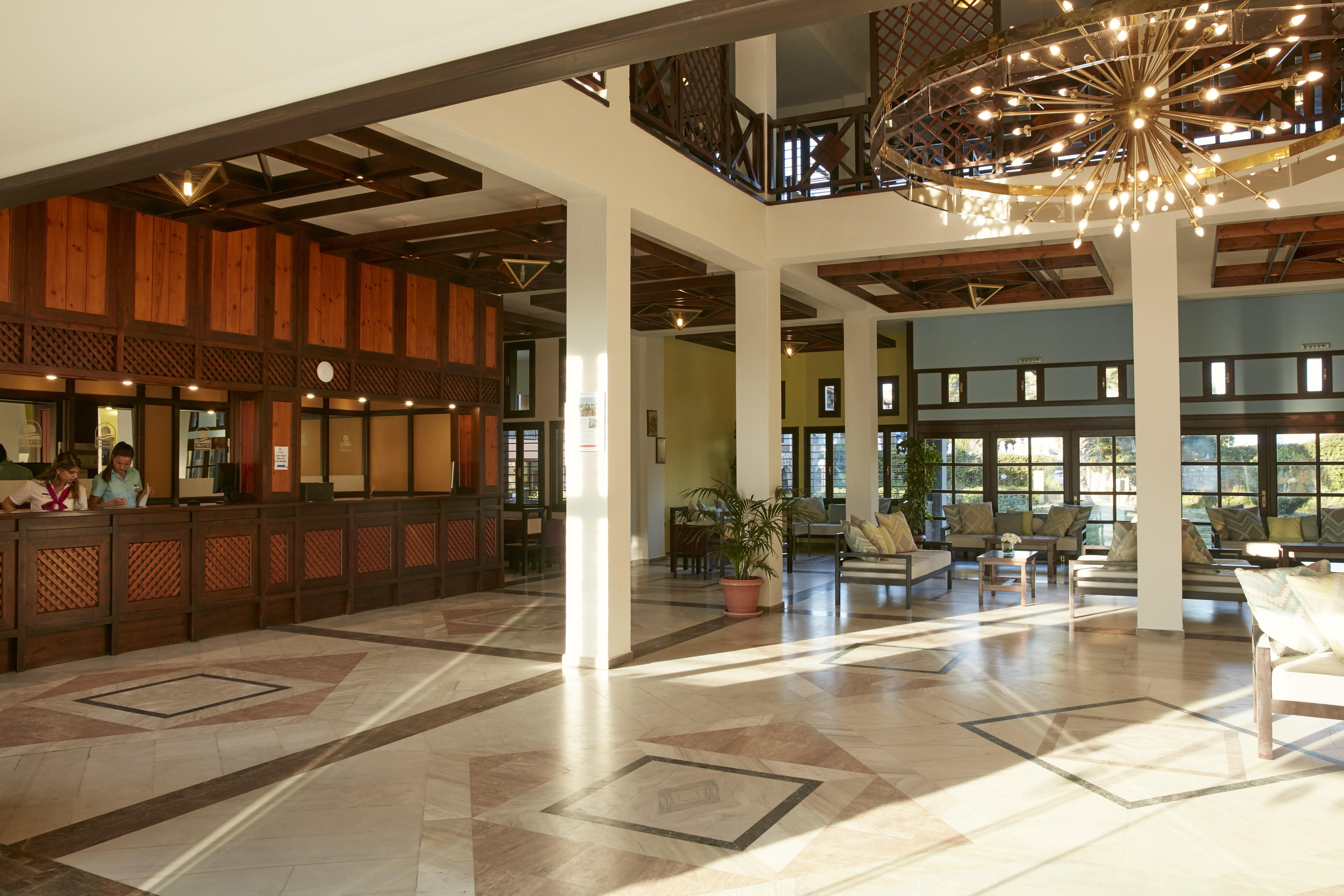 Simantro Resort Sani  Exterior foto Lobby