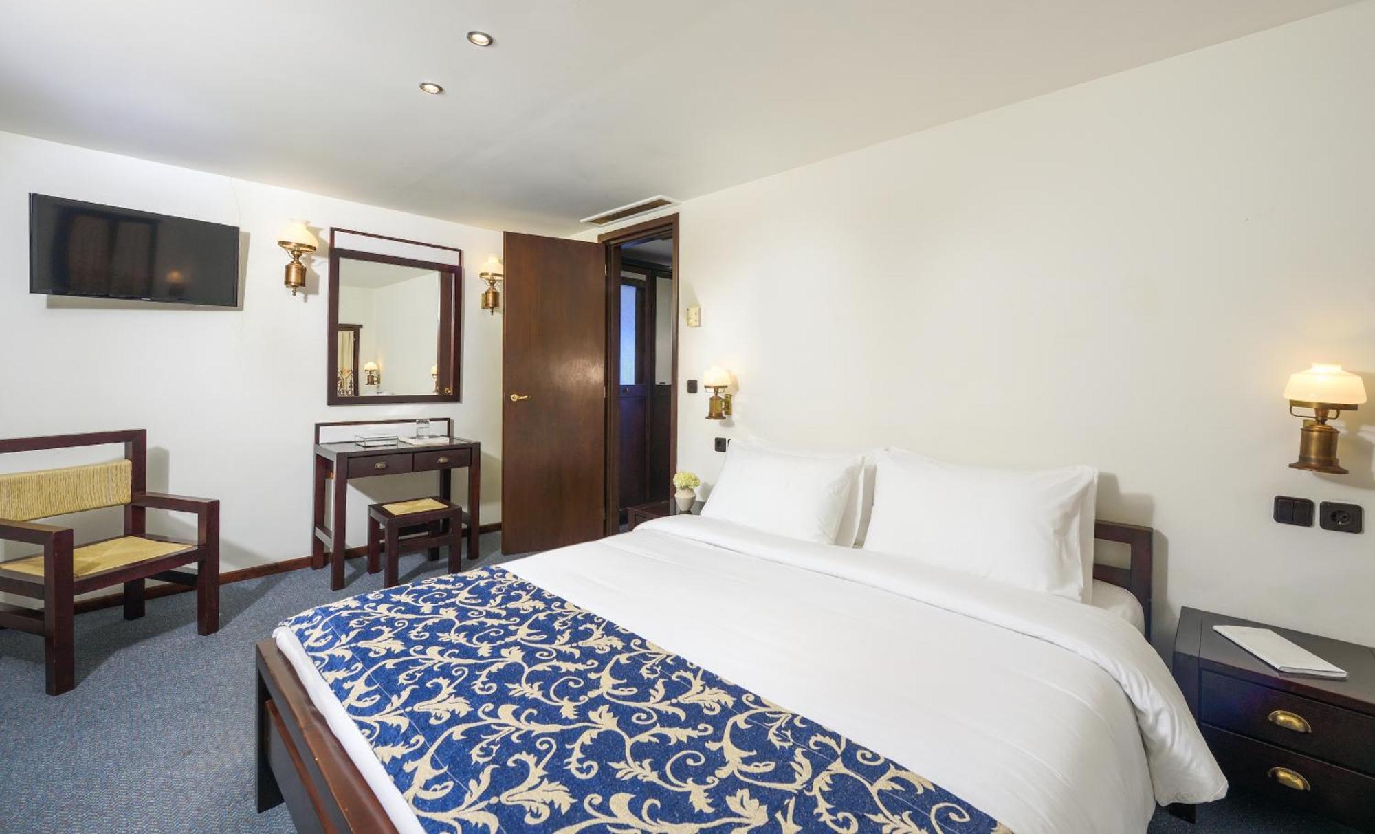 Simantro Resort Sani  Quarto foto A room at the hotel