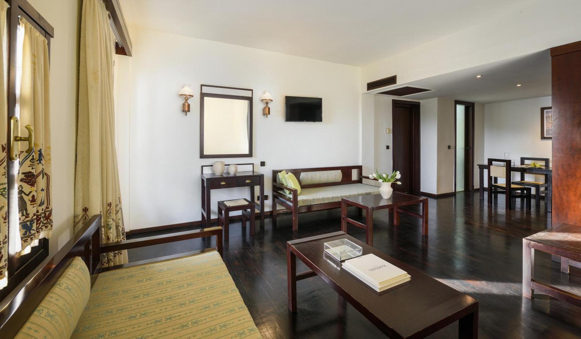 Simantro Resort Sani  Quarto foto A suite at the Taj Bengal