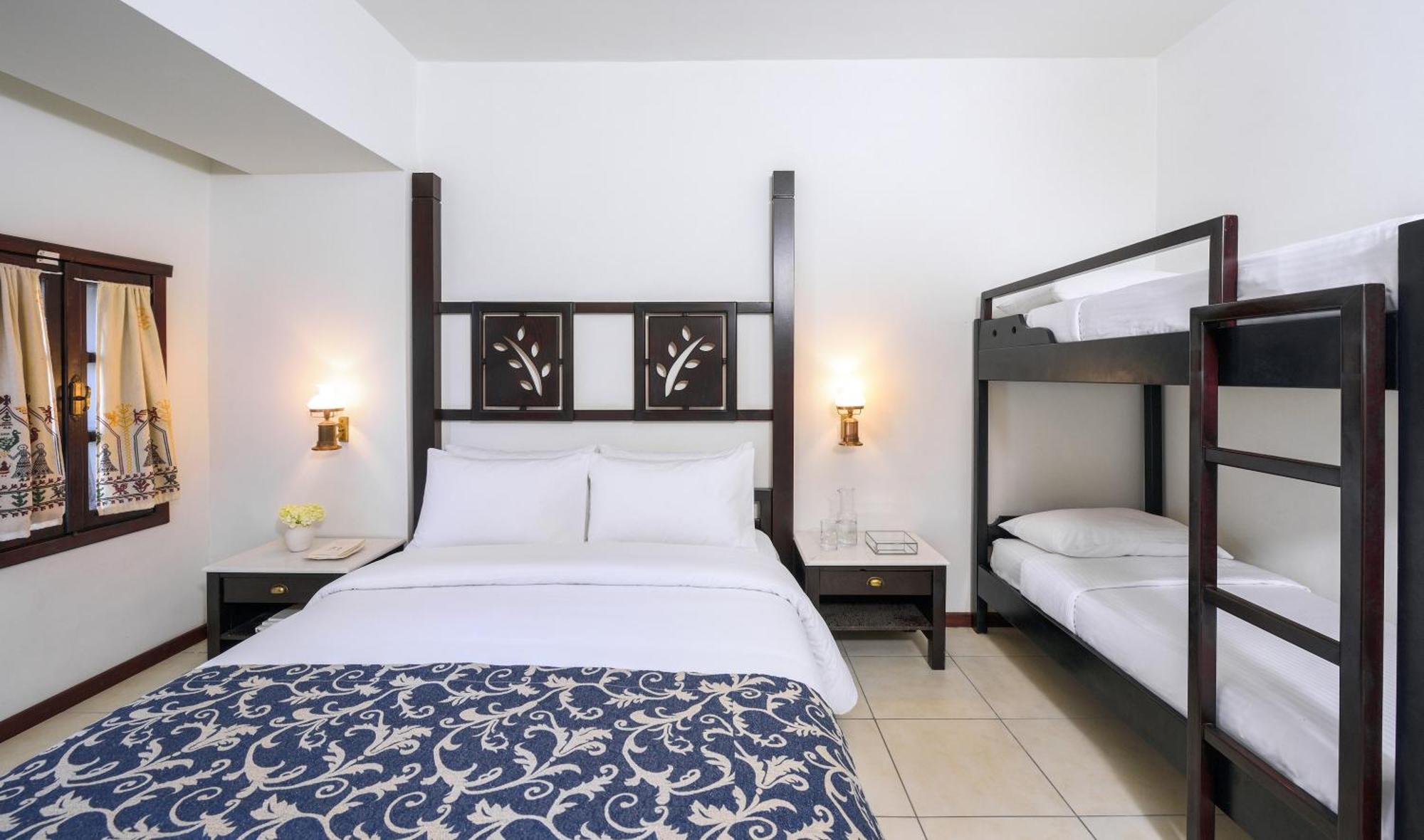 Simantro Resort Sani  Quarto foto Family room